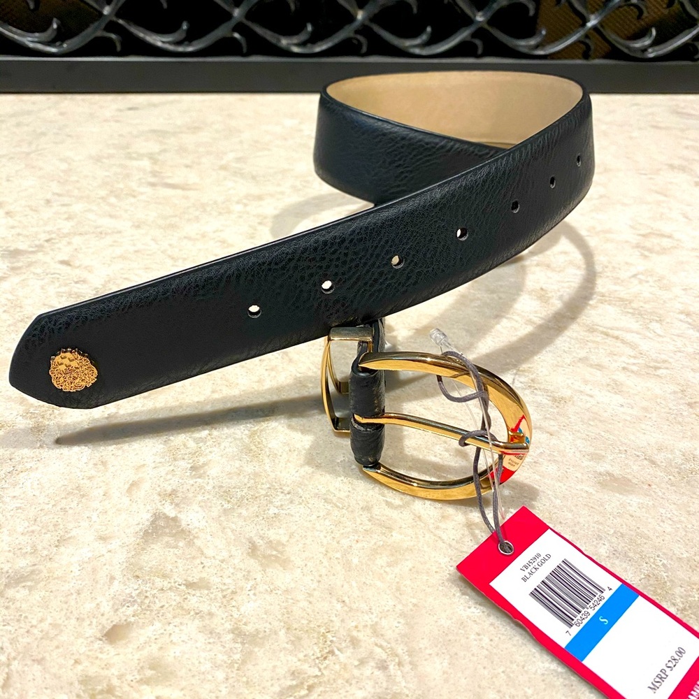 Vince Camuto belt